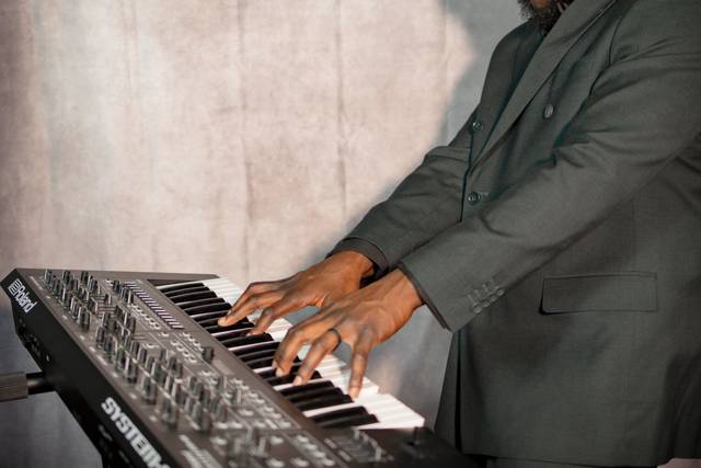 MJ MusiK LLC