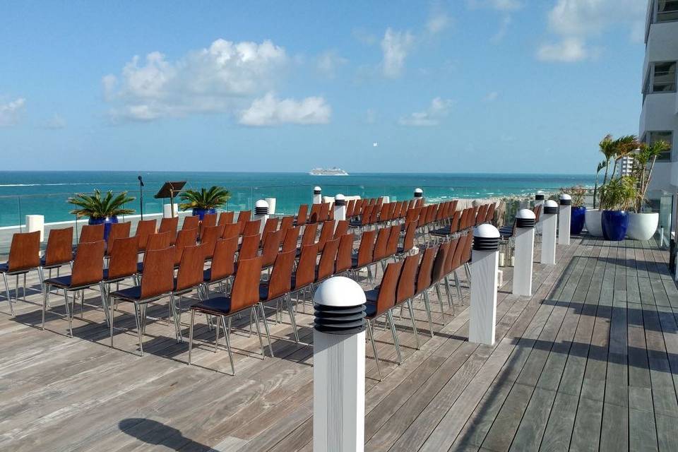 The Nautilus Sonesta Miami Beach