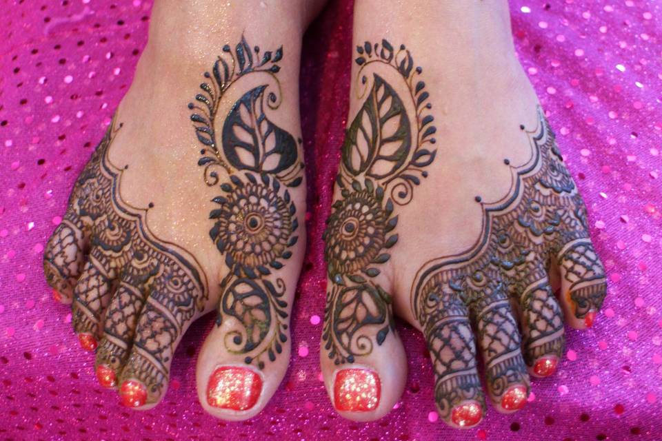 Bhavna'sBhavna's  Henna & Arts