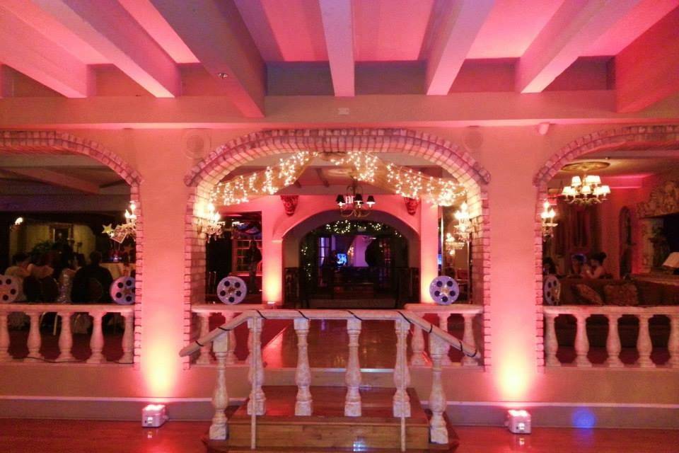 Signature Event Lighting Themed Color for Colums