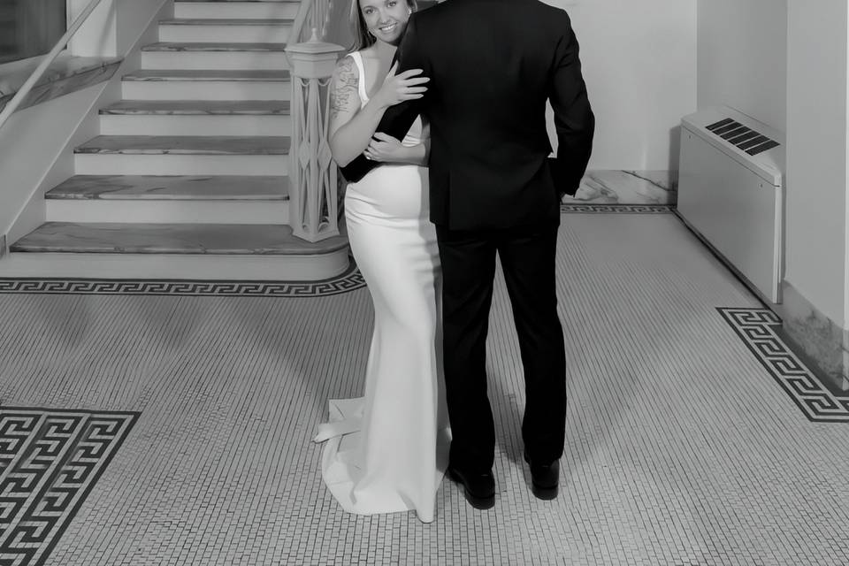 Engagement shoot at courthouse