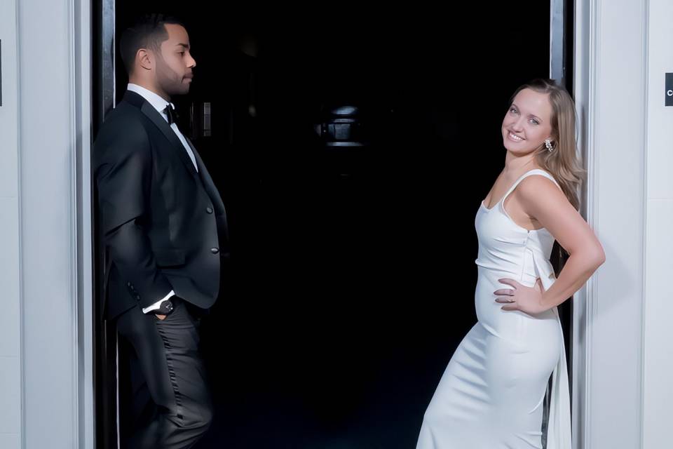 Engagement shoot at courthouse