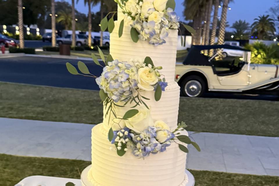 4 tiers , 2 layers