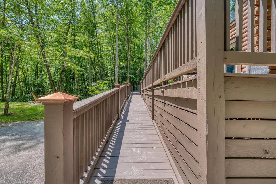 Cherokee Creek Lodge