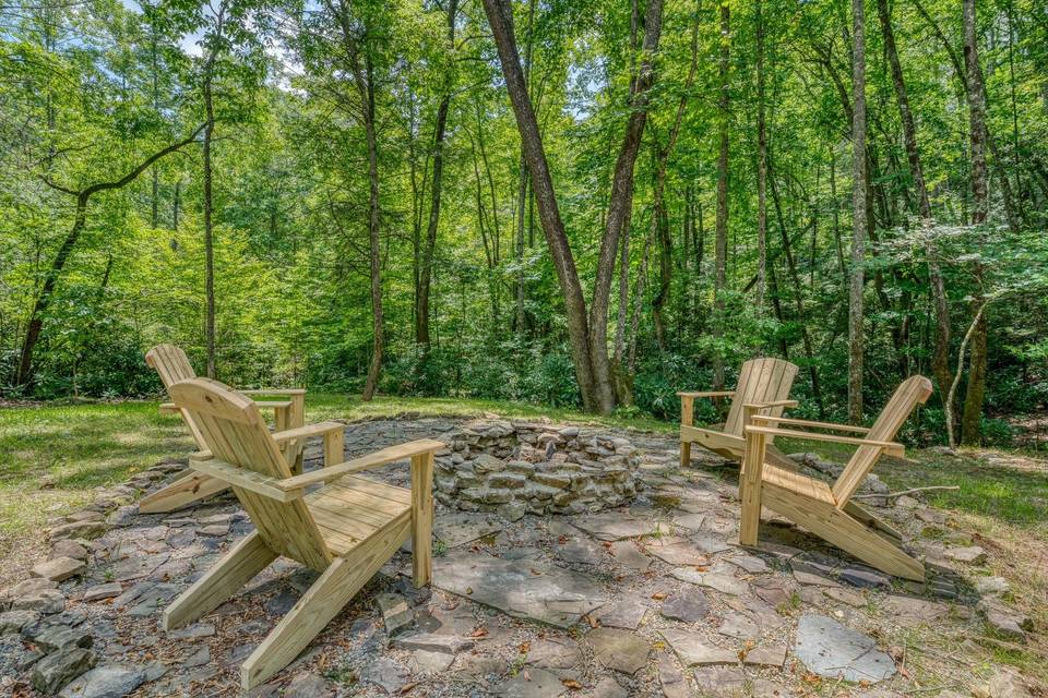 Cherokee Creek Lodge