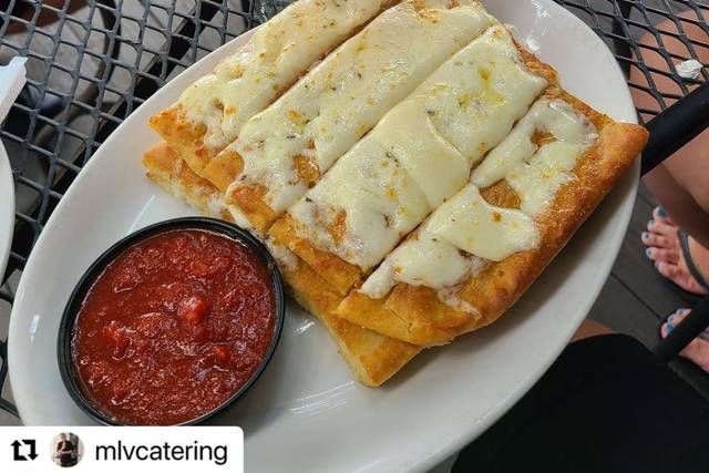Garlic bread with cheese