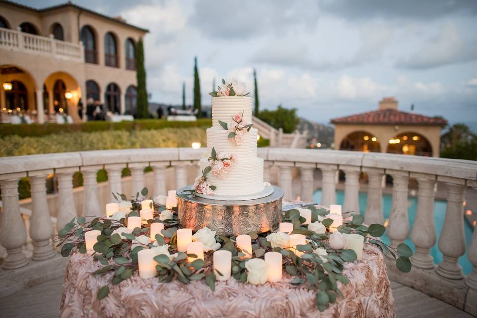 Villa Como Cake Table