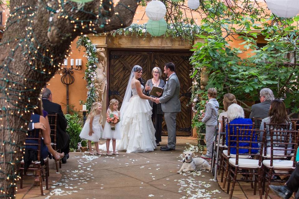 The Trois Estate at Enchanted Rock