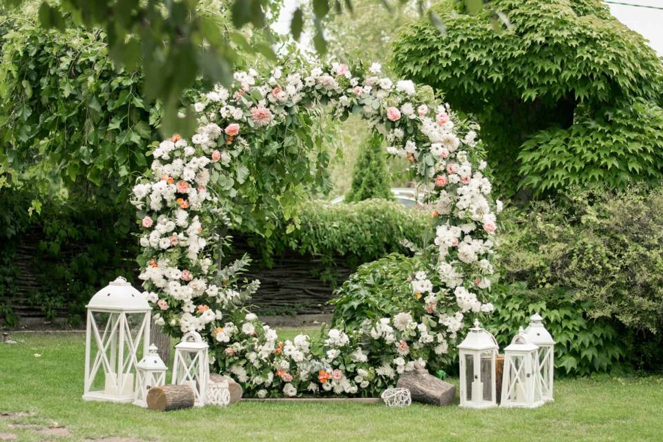 Outdoor Floral Ceremony Circle