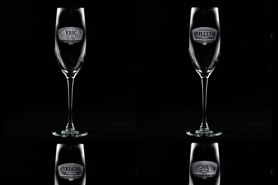 Bridesmaid gift ideas, groomsmen gifts such as best man and maid of honor engraved champagne toasting flute glasses. Great bridal party toasting champagne flutes and glasses.