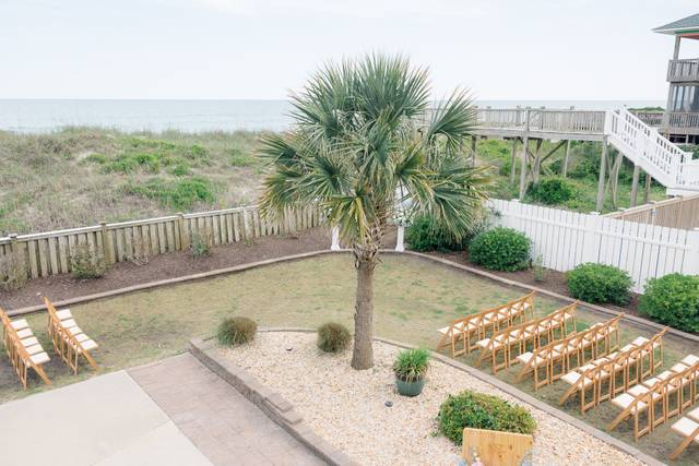 Topsail Manor