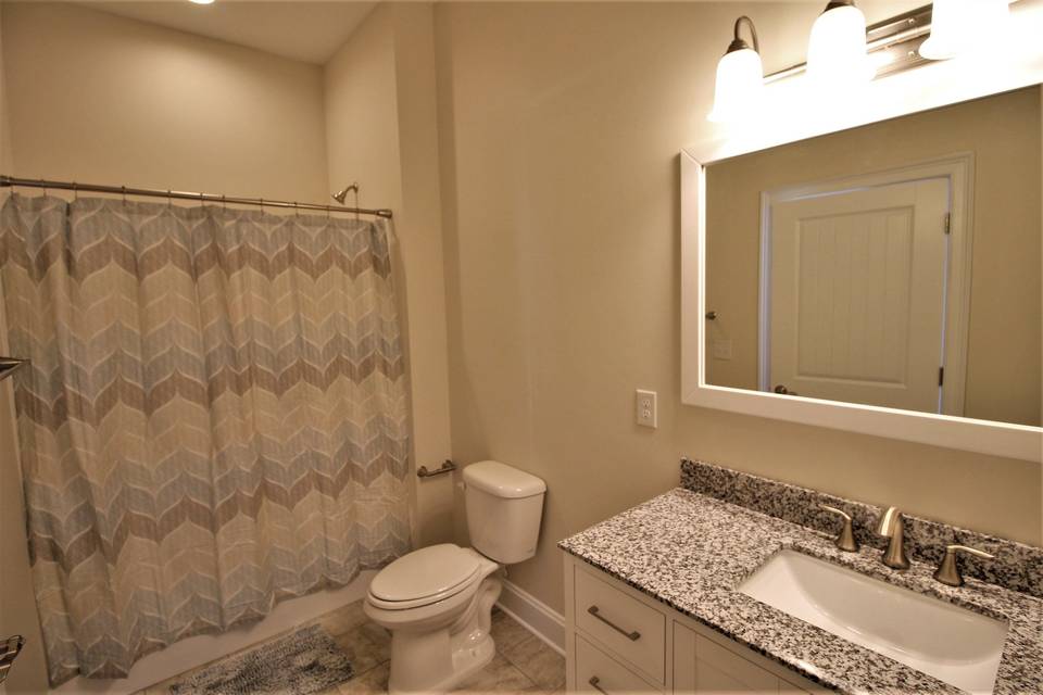 King suite bathroom