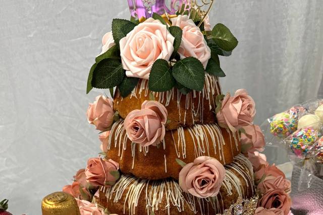 3-Tier Bundt Wedding Cake.jpg