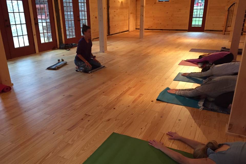 Bridesmaids morning yoga