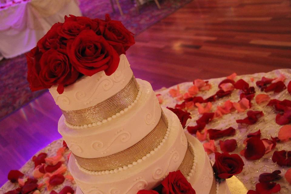 4 layered wedding cake