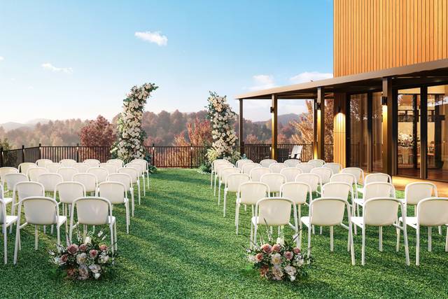 Ceremony lawn