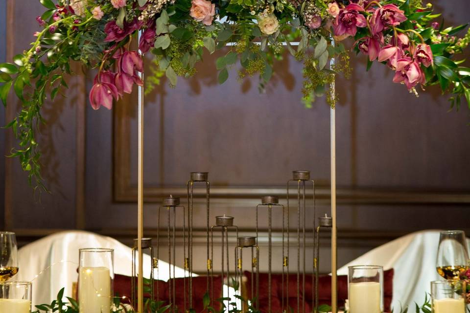 Elevated floral decoration