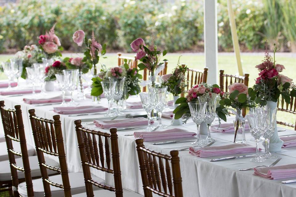 Long table arrangement