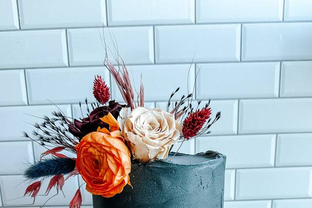 Black cutting cake
