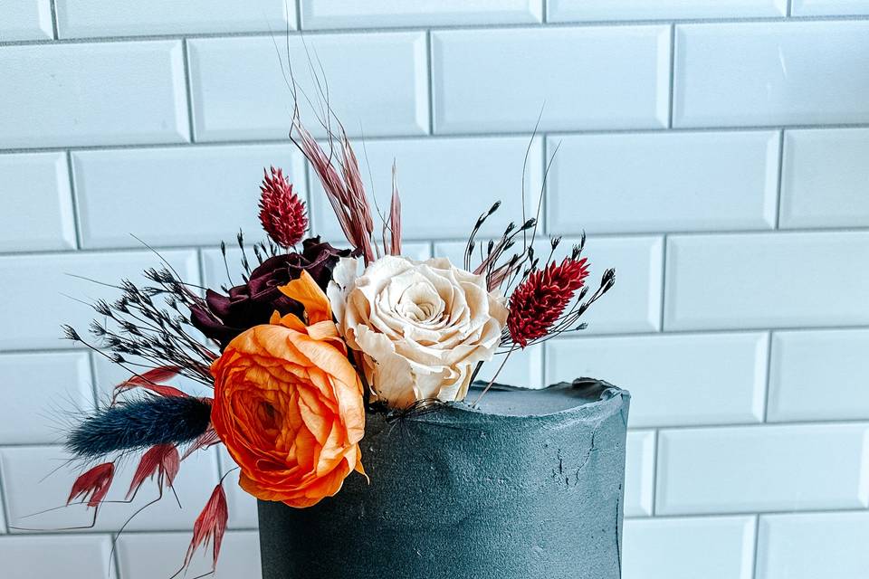 Black cutting cake