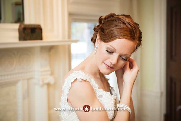 Lisa Kurtz Makeup & Hair Artistry