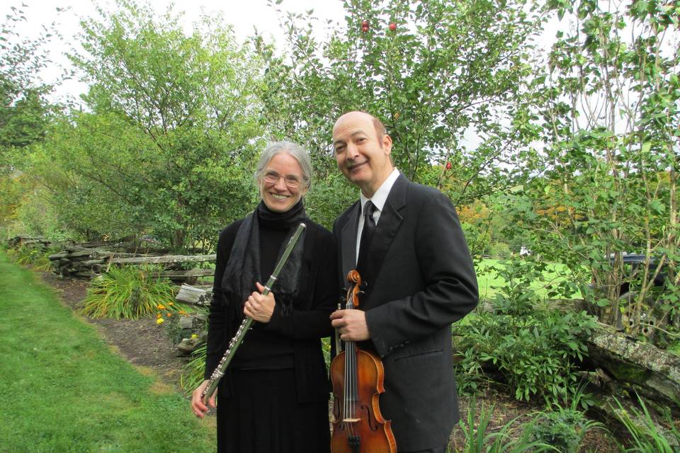 Lisa Carlson with extraordinary violinist and violist Raymond Karl Malone.