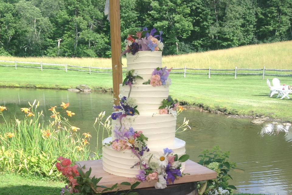Outdoor Florals Cake