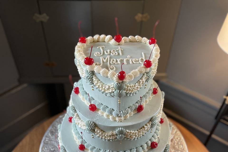 Vintage Lambeth Cake