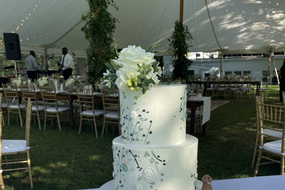 Minimalist Flowered Cake