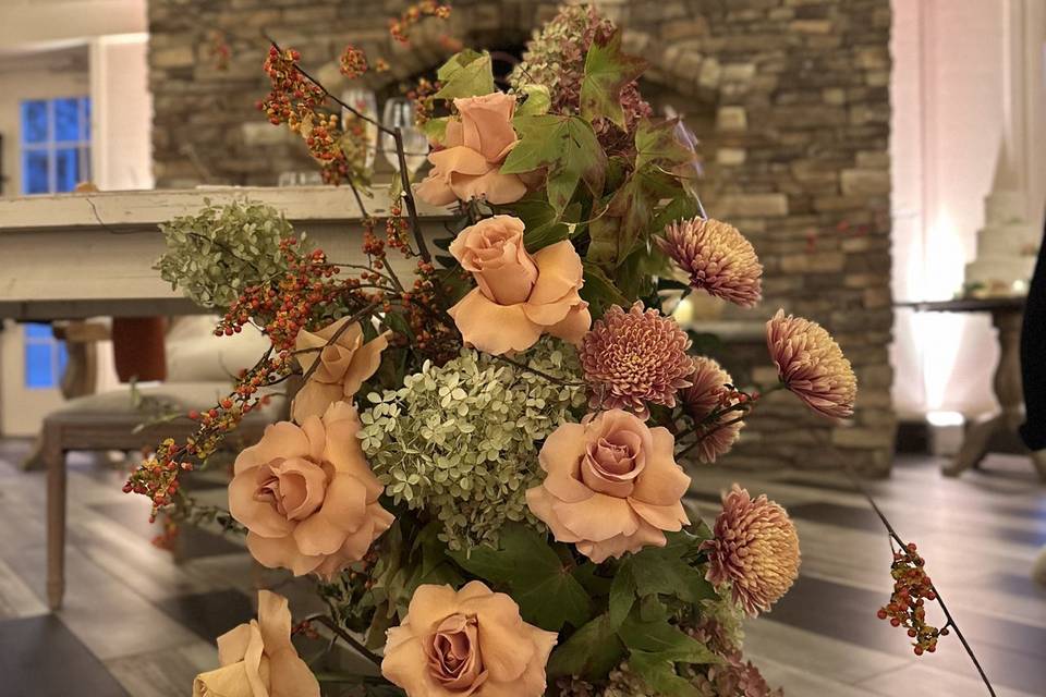 Sweetheart table decor