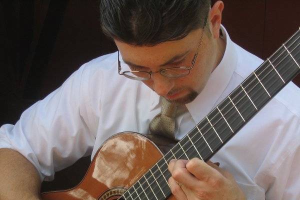 Scott Daggett Classical Guitarist