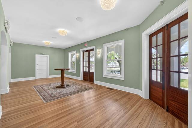 6-web-or-mls-403_Magnolia_St_New_Smyrna_Beach_FL_32168-3.jpg