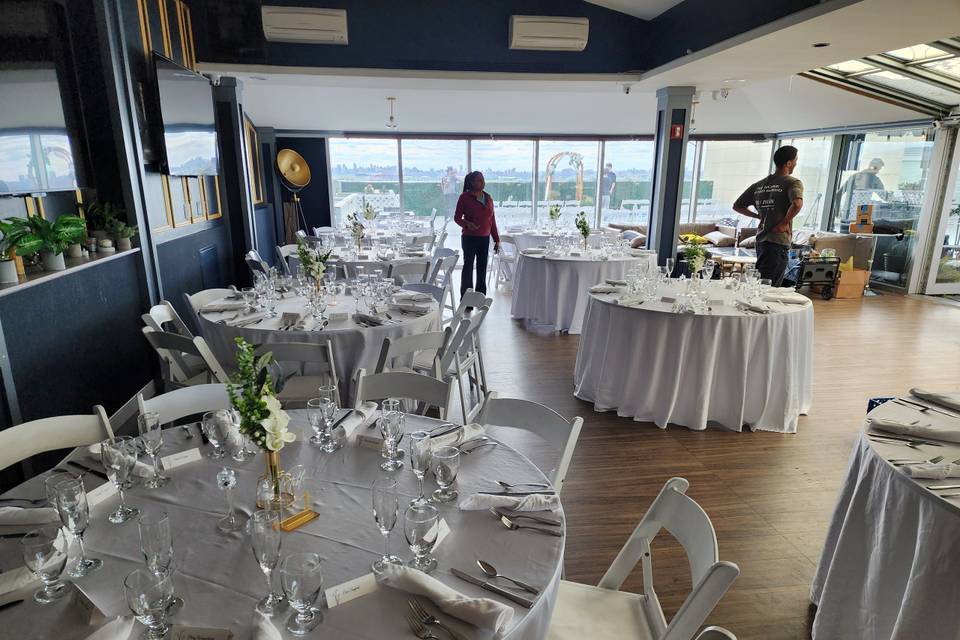 Cityview rooftop wedding
