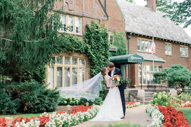 The English Inn, Restaurant & Pub