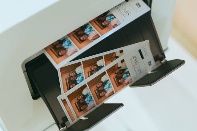 Custom frames for event prints