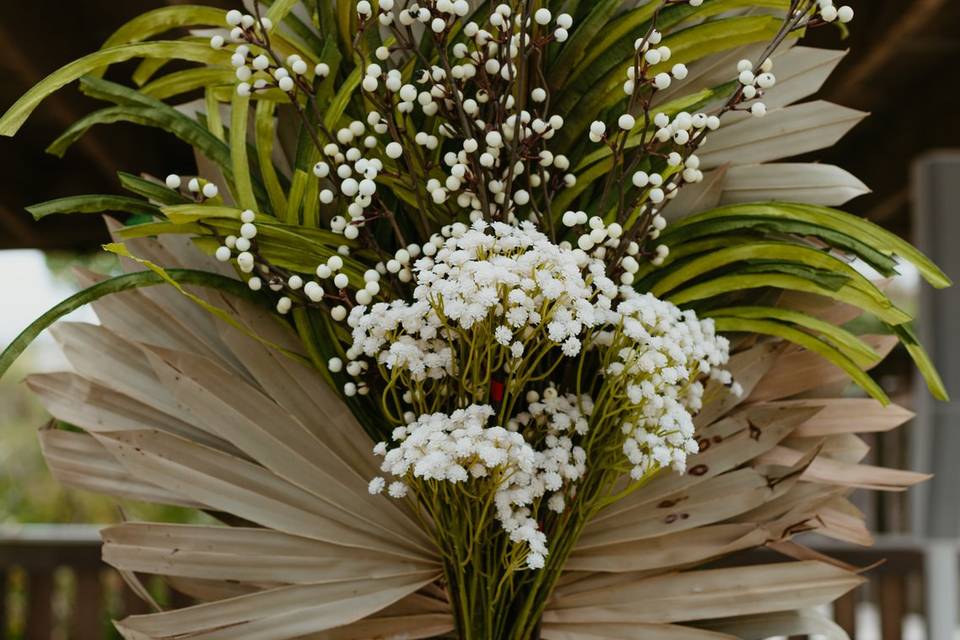 Beach wedding flowers