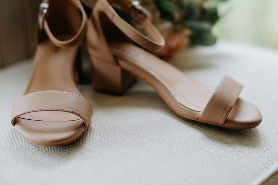 Bridal Shoes & Flowers