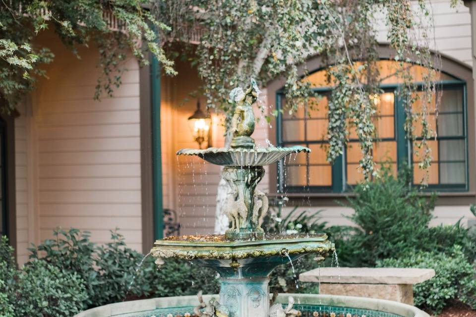 Santa Ynez Inn fountain