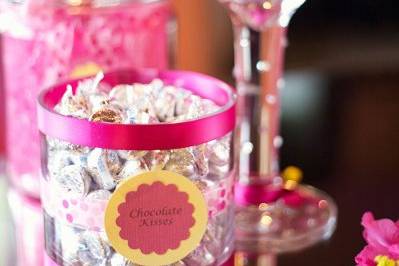 Pink and Yellow candy buffet at the Grand Tradition Estates.  Photo taken by Amy Stone Photography.