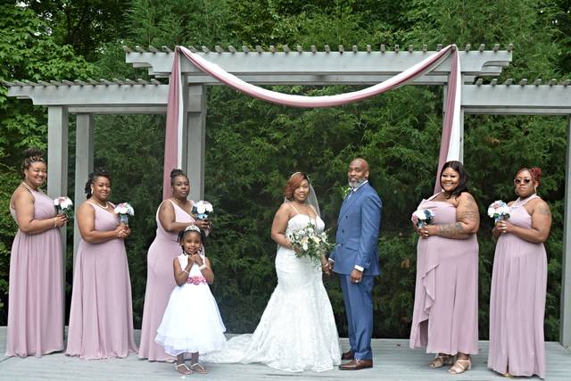 Wed/Bride& groom/ bridesmaid