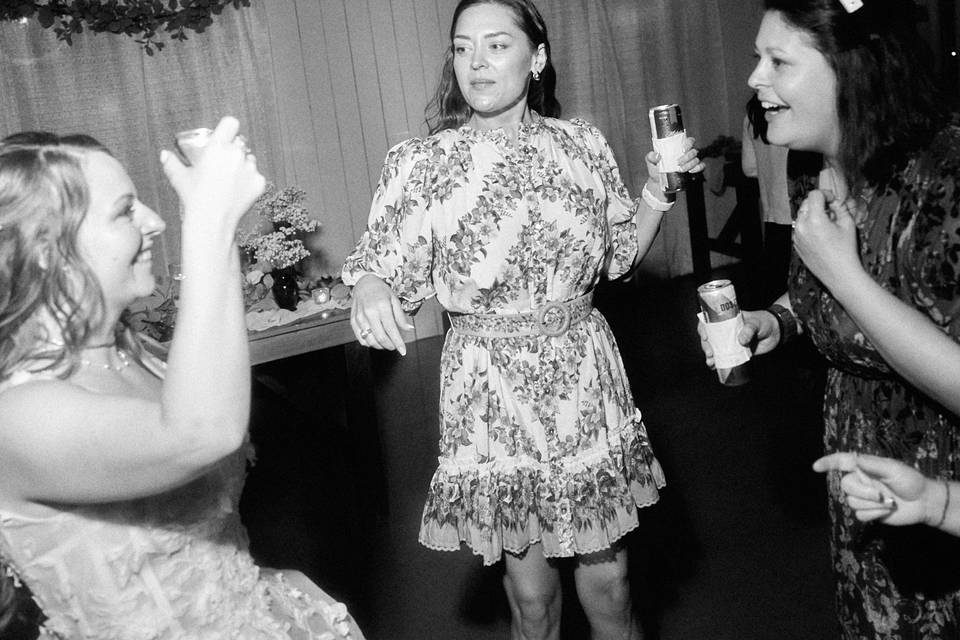 Spicewood, TX spring wedding