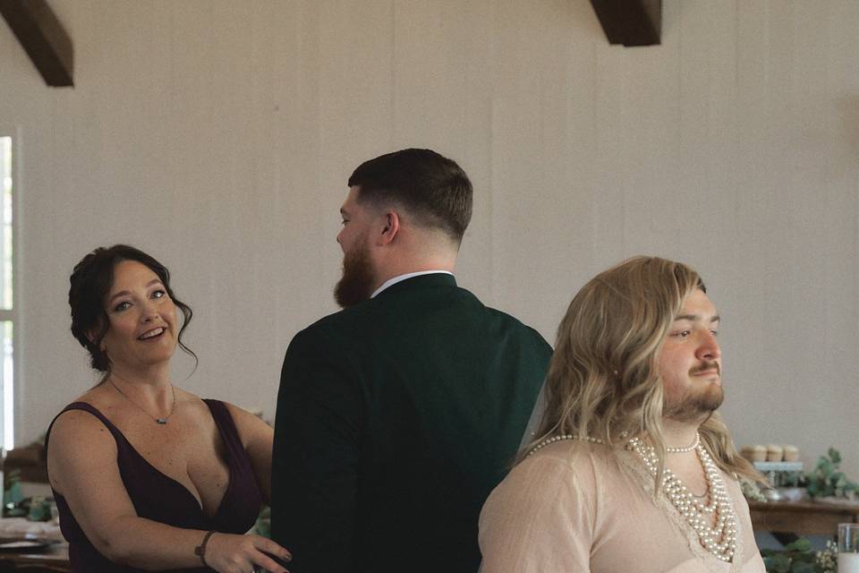 Spicewood, TX spring wedding