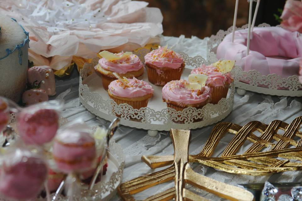 Desserts table
