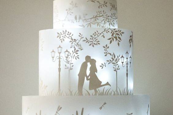 Glowing wedding cake