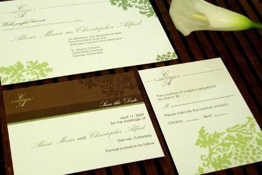 This elegant and classic floral design is perfect for a modern bride who wants a vintage touch to her wedding paper.