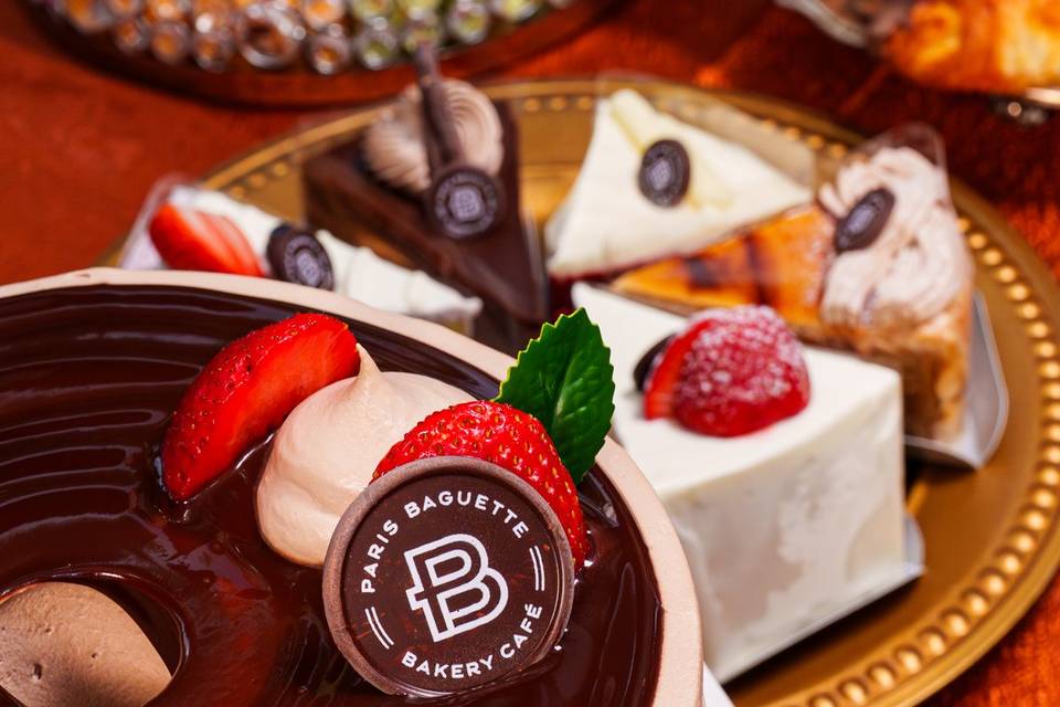 Assorted Cakes & Slices