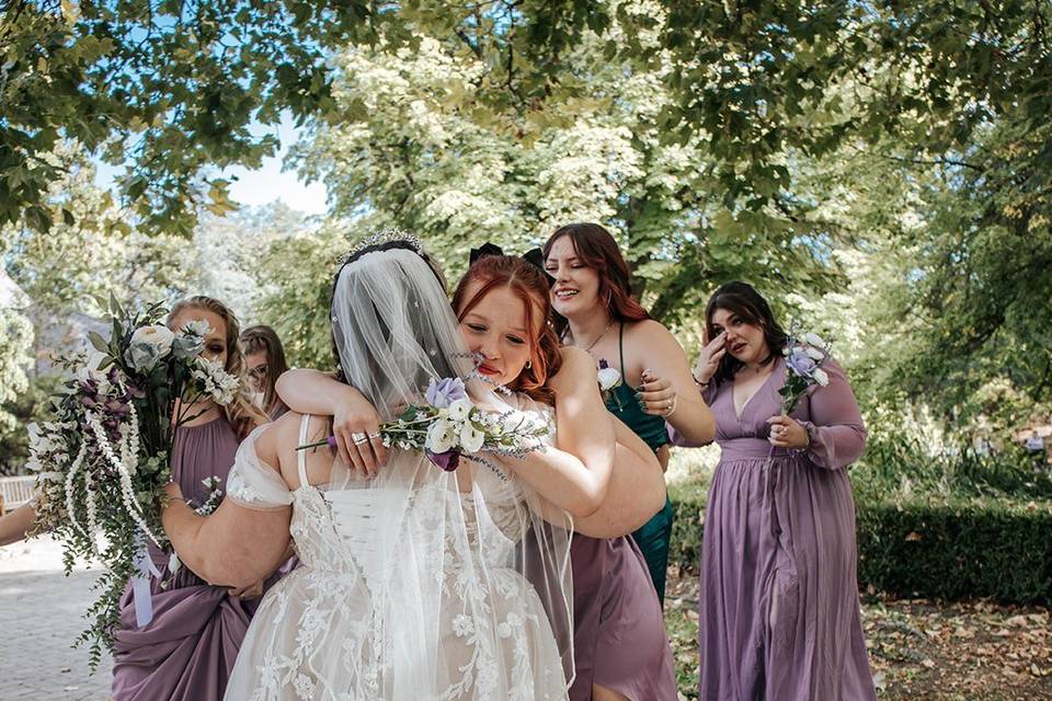 Bridesmaids first look