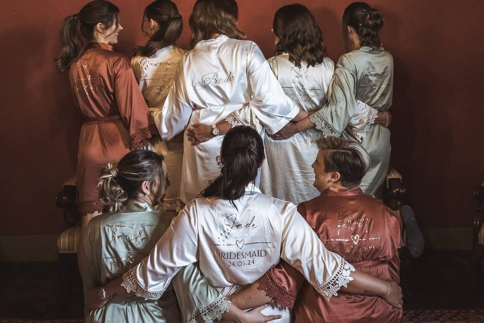 Bride with Bridesmaids
