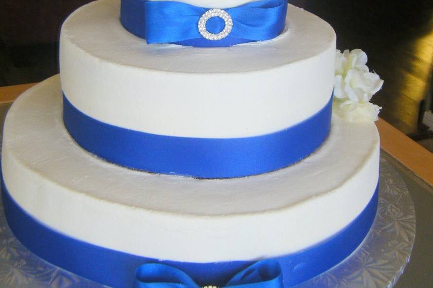 3-Tier Blue/silver with bling bows