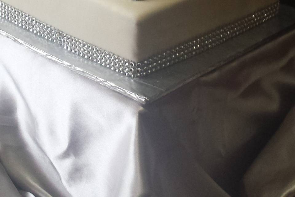 3-Tier Fondant square, bow with bling.